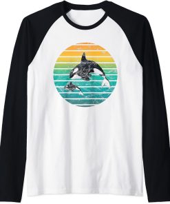 Cool Vintage Sunset Whale Watching - Orca Watching Raglan Baseball Tee